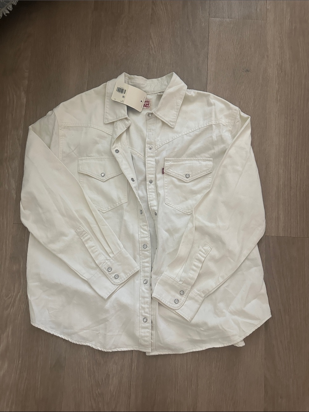 NWT Levis Lightweight Denim Jacket/Shirt